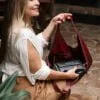 Bolsa de couro vermelho de ombro grande